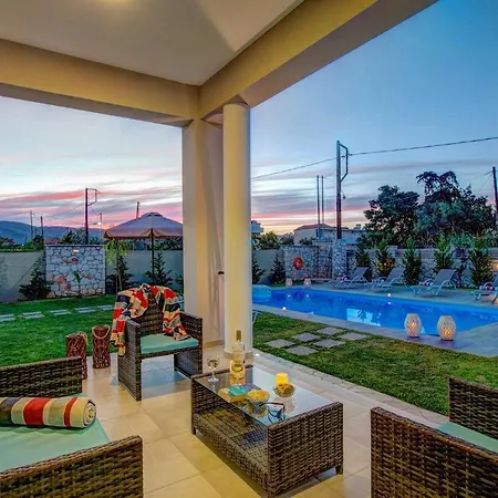 Very Villas Sofinta Vilă *