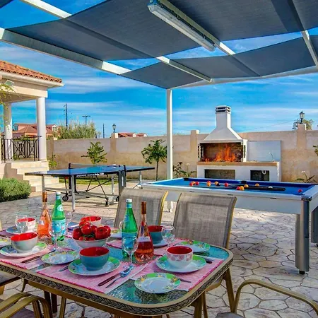 Very Villas Sofinta